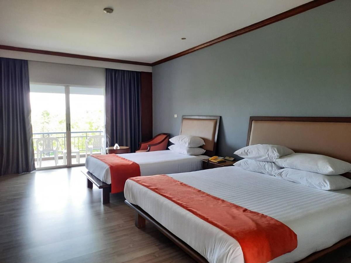 Sir James Resort Phayayen Exteriör bild