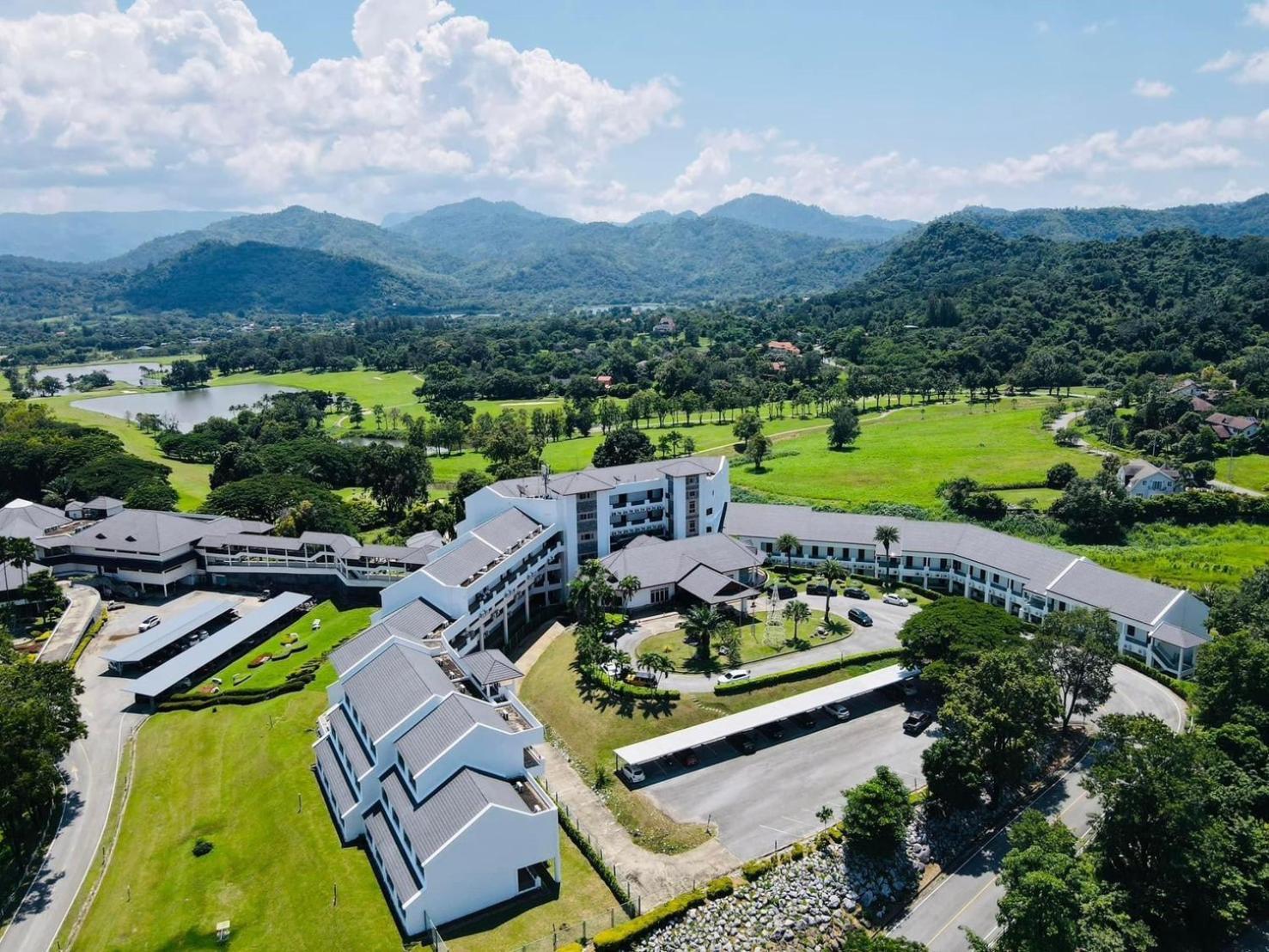 Sir James Resort Phayayen Exteriör bild