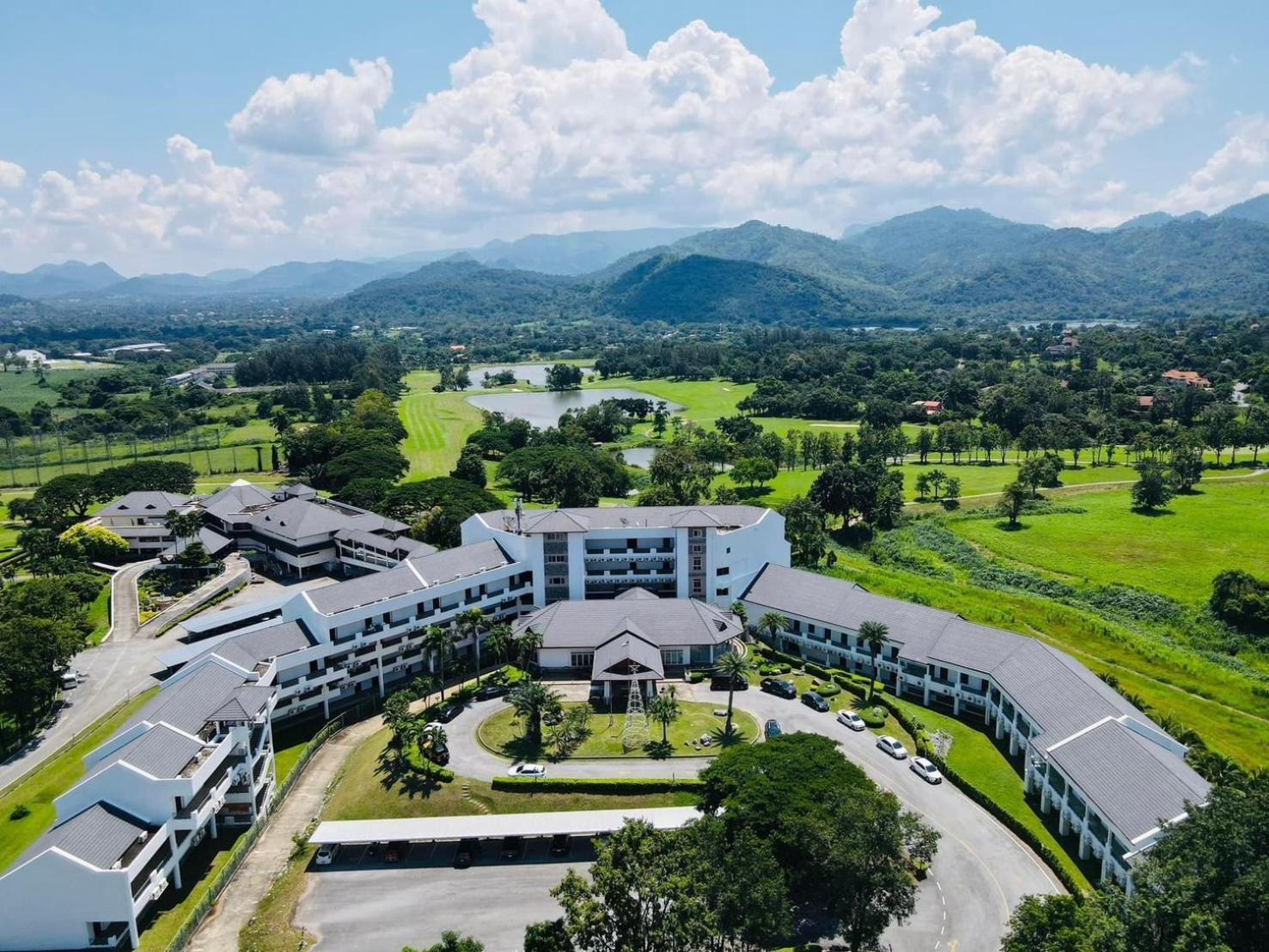Sir James Resort Phayayen Exteriör bild