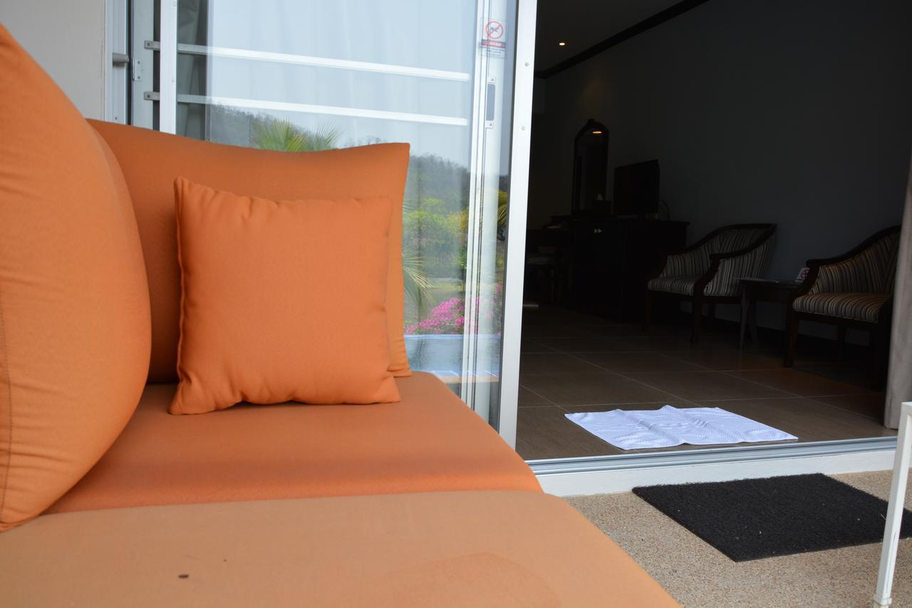 Sir James Resort Phayayen Exteriör bild